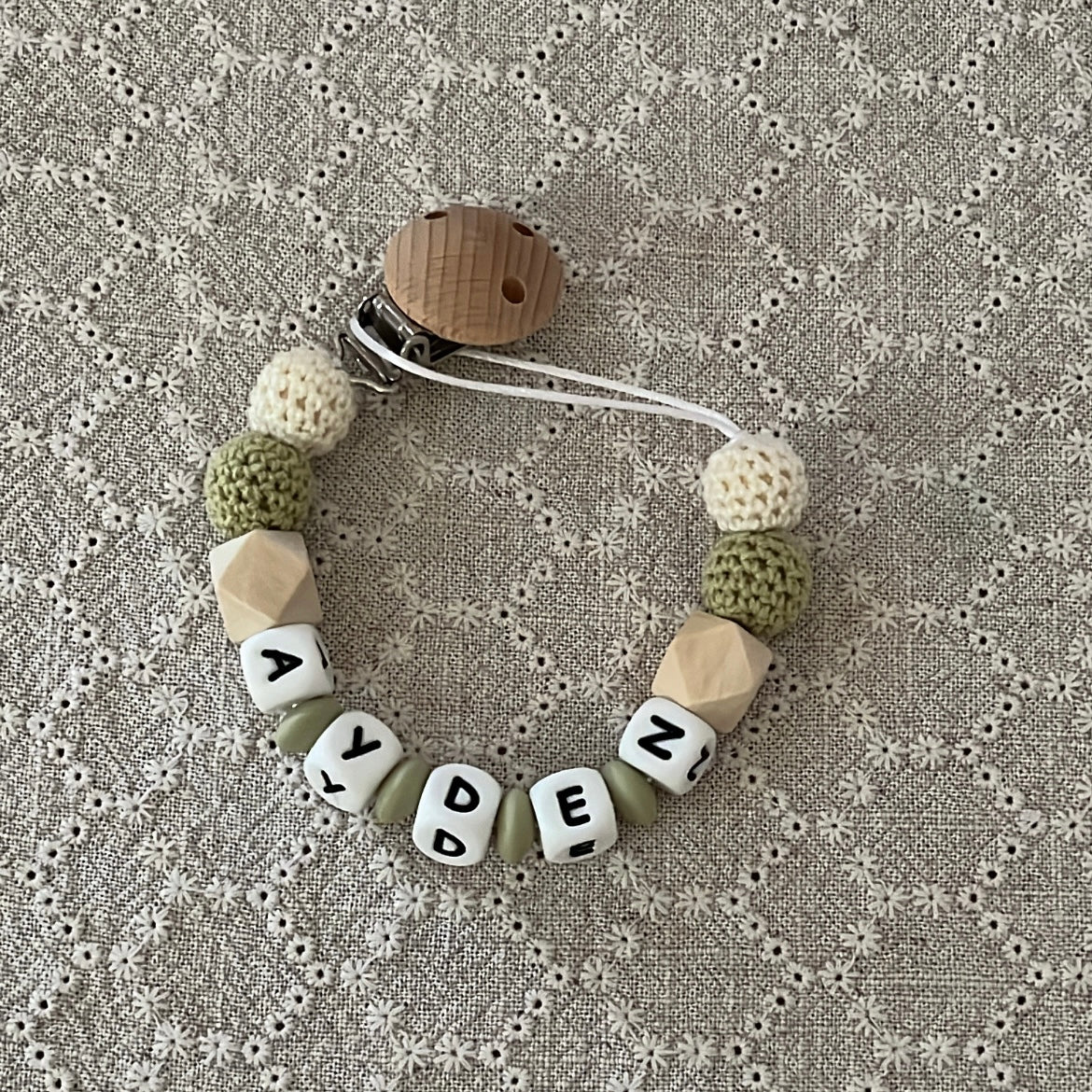 Attache tétine personnalisé modèle Ayden