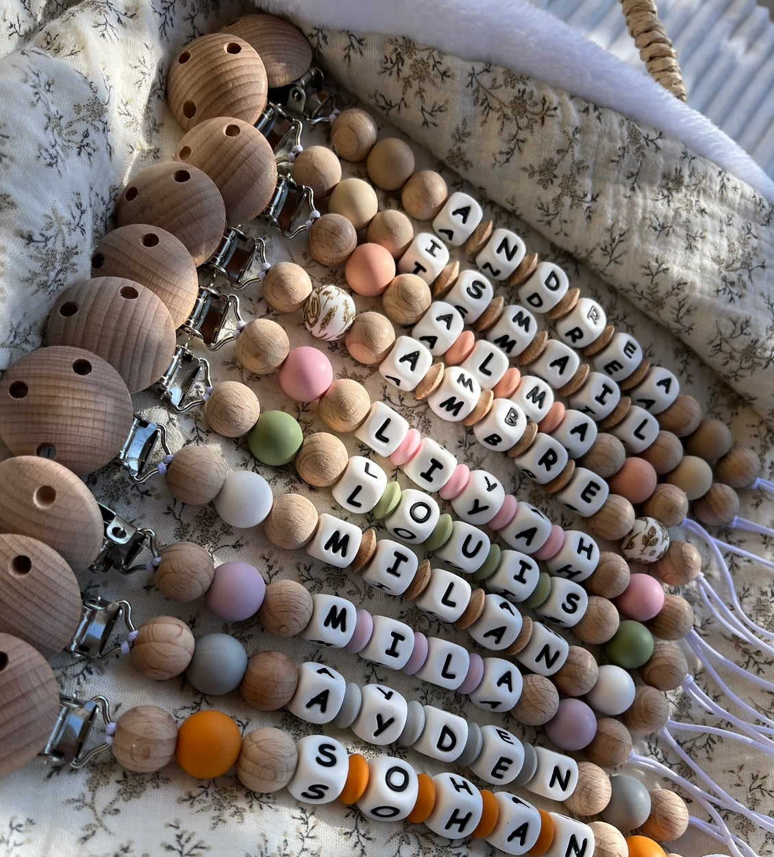 Attaches tétines en bois et silicone