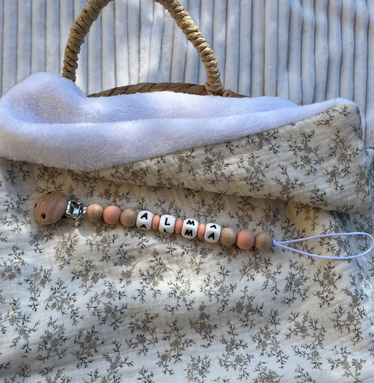 Attache tétine bois et silicone rose poudré