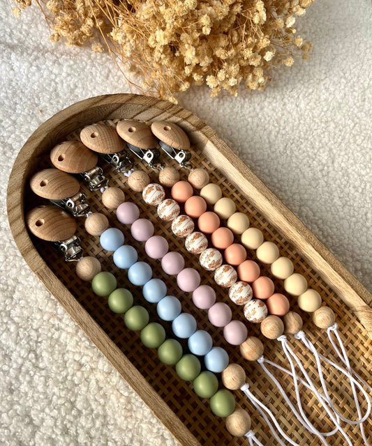 Attaches tétines sans prénom