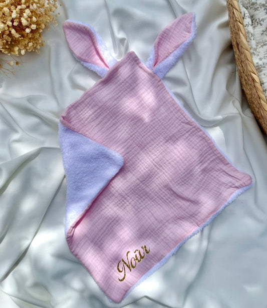 Doudou lapin personnalisé en gaze de coton Rose